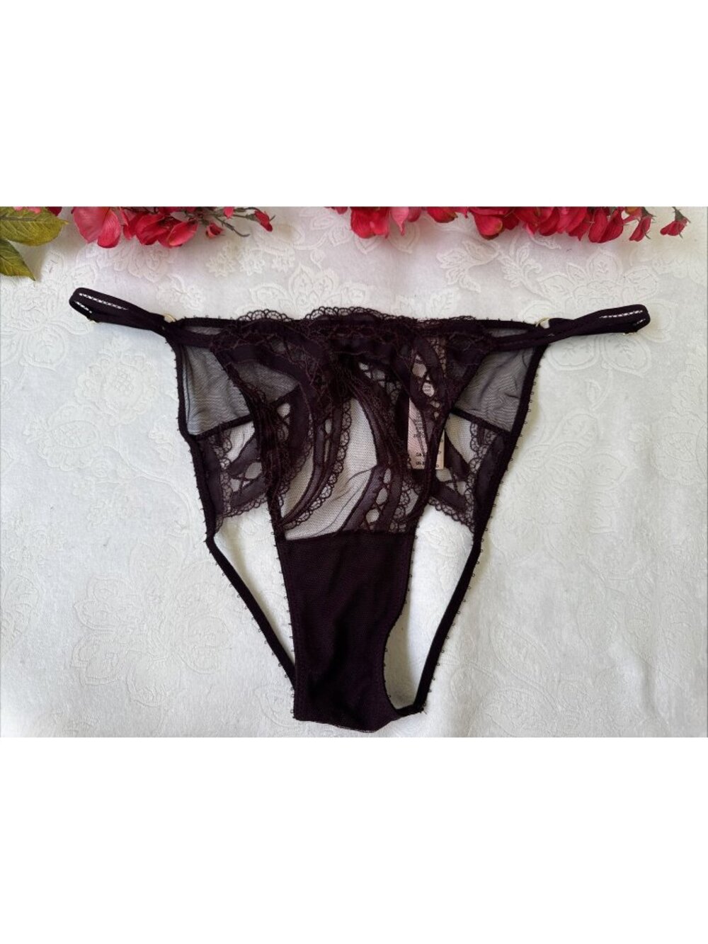 VICTORIA'S SECRET M WINE VERY SEXY OPEN BACK MINI STRING BIKINI PANTIES NWT